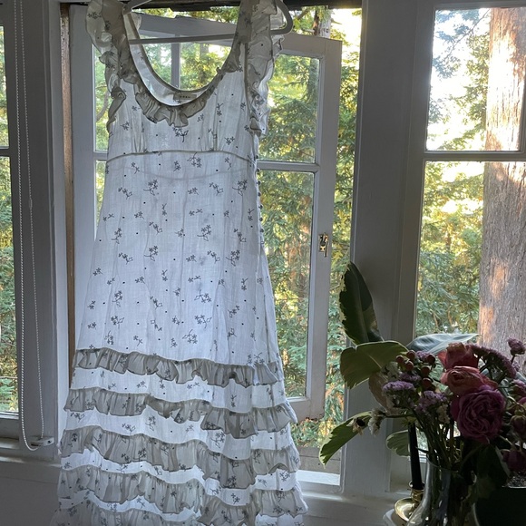 Doen Dresses & Skirts - Doen white embroidered dress